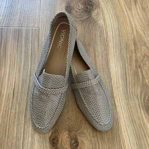 NEW Vionic Zana Sz 10 Beige Leather Lizard Slip On Loafers